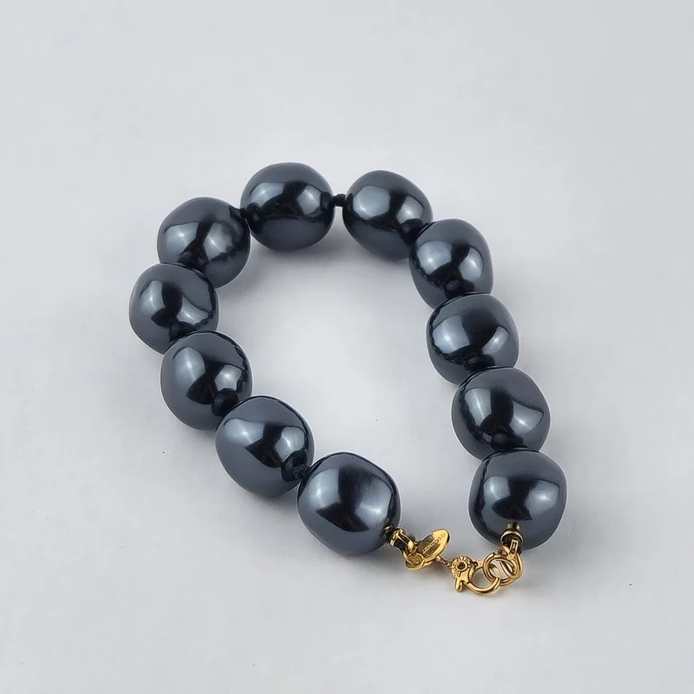 Vintage Monet Faux‎ Tahitian Pearl Bracelet Peacock Gray Knotted Beads Signed